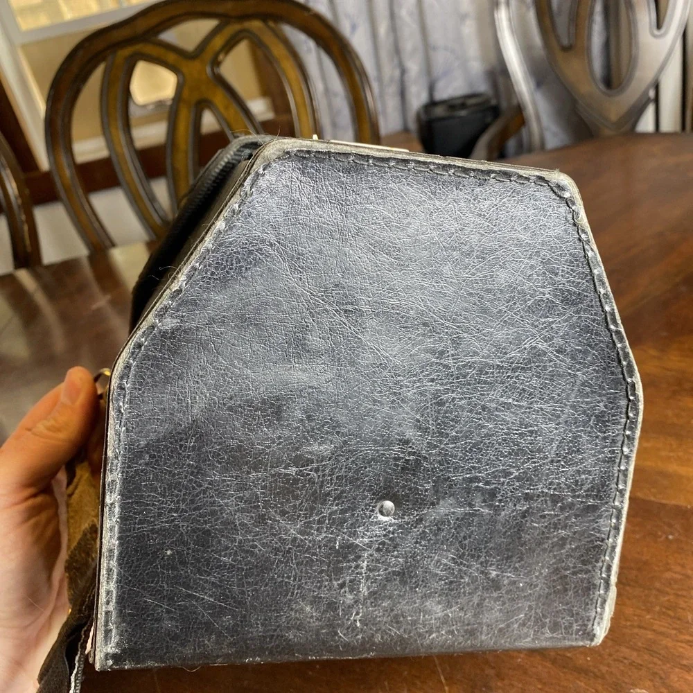 Vintage Polaroid Pronto! RF Instant Land Camera w/ Polaroid Branded Leather case